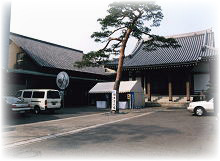 同朋会館
